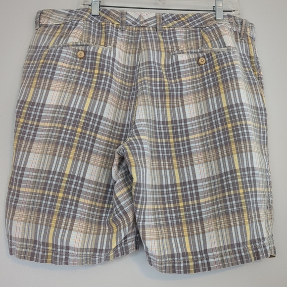 Final Price Tommy Bahama Shorts Mens 38 Chino Plaid Linen Blend Beach Preppy - Picture 5 of 13